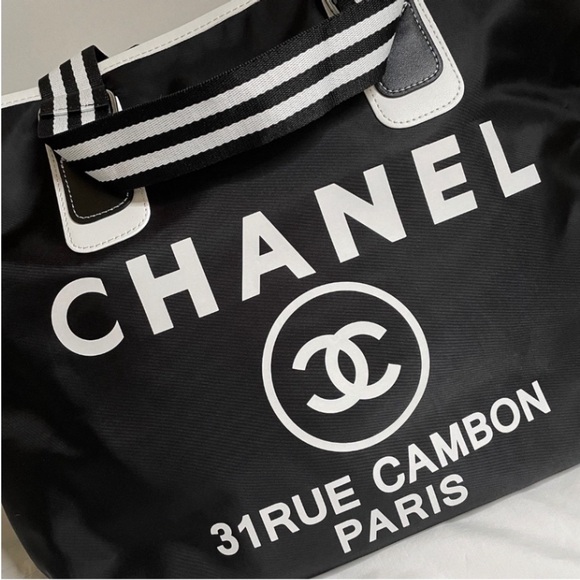 New Chanel Large Travel Bag Beach Tote with Double Handles VIP/GWP - Picture 3 of 8